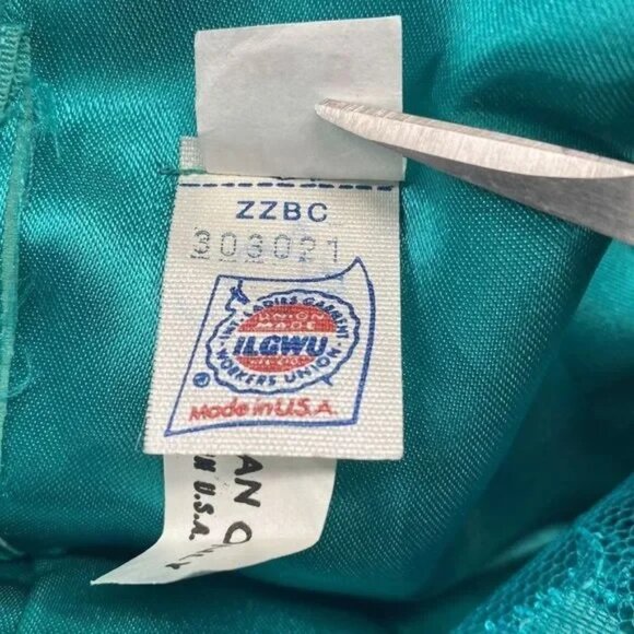 VINTAGE 80'S ILGWU UNION MADE WORKERS UNION TEAL/TURQUOISE FORMAL BOW DRESS 9 - Picture 16 of 16